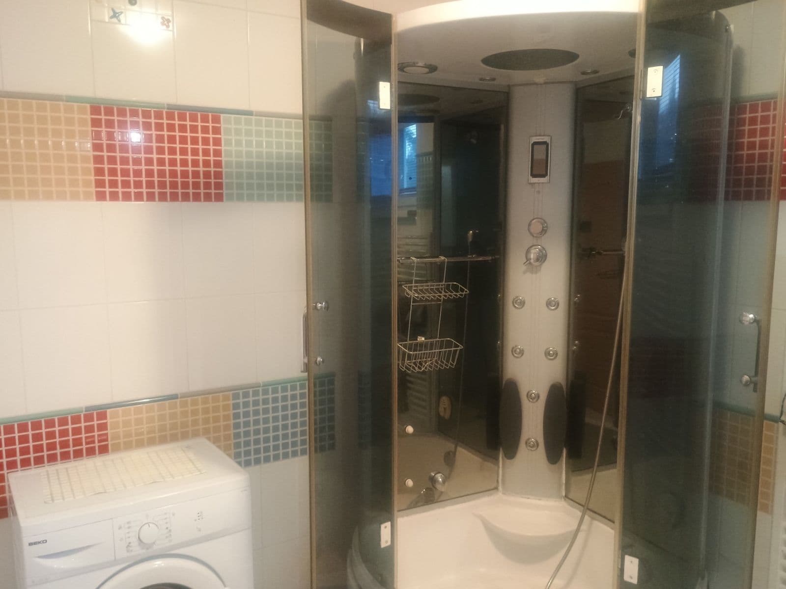 Pronájem domu 110 m², pozemek 400 m², u učiliště, Praha, Praha Pronájem domu 110 m², pozemek 400 m², u učiliště, Praha, Praha