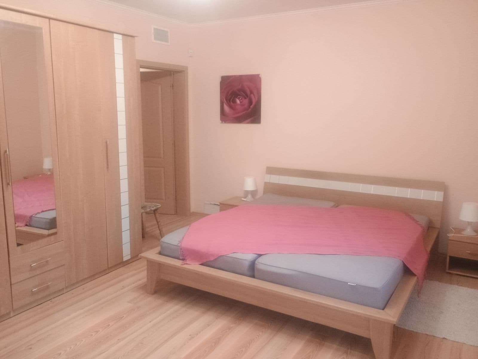 Pronájem domu 110 m², pozemek 400 m², u učiliště, Praha, Praha Pronájem domu 110 m², pozemek 400 m², u učiliště, Praha, Praha