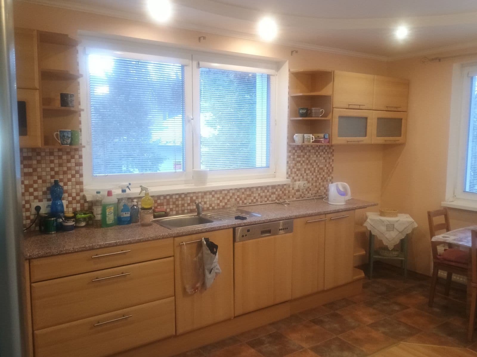 Pronájem domu 110 m², pozemek 400 m², u učiliště, Praha, Praha Pronájem domu 110 m², pozemek 400 m², u učiliště, Praha, Praha