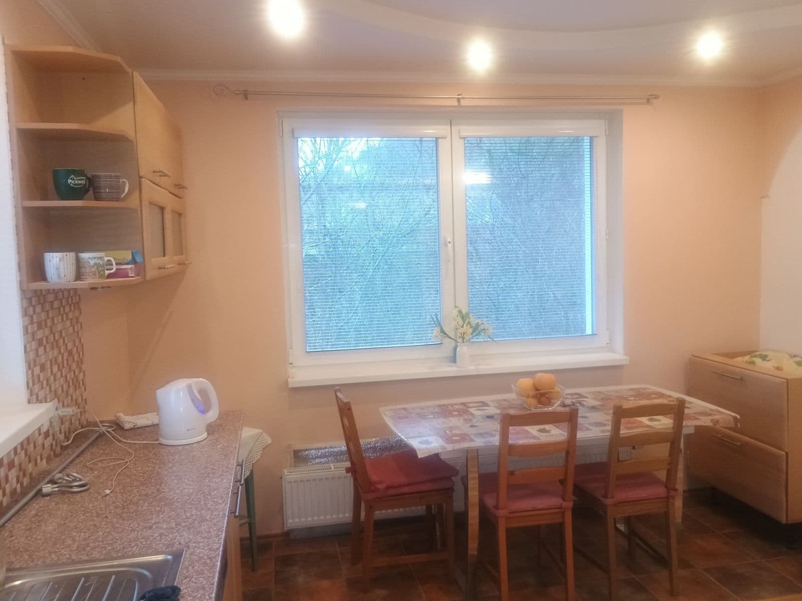 Pronájem domu 110 m², pozemek 400 m², u učiliště, Praha, Praha Pronájem domu 110 m², pozemek 400 m², u učiliště, Praha, Praha