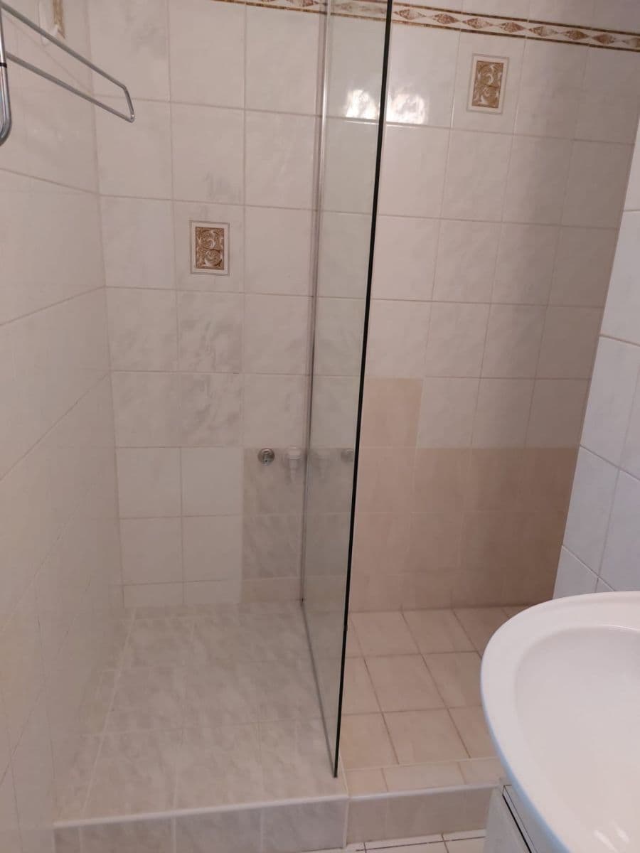 Pronájem bytu 1+1 35 m², Na Vyhaslém, Kladno, Středočeský kraj Pronájem bytu 1+1 35 m², Na Vyhaslém, Kladno, Středočeský kraj