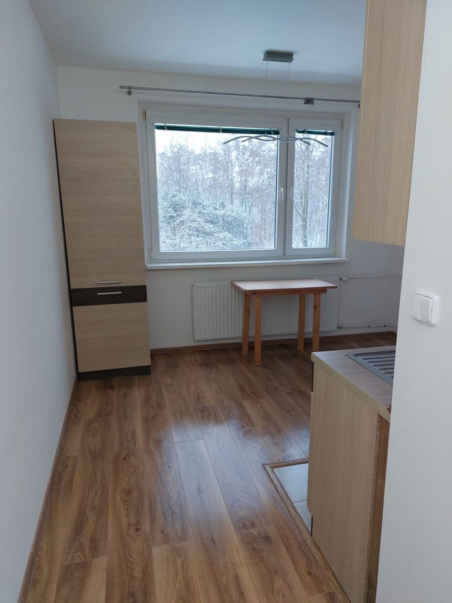 Pronájem bytu 1+1 35 m², Na Vyhaslém, Kladno, Středočeský kraj Pronájem bytu 1+1 35 m², Na Vyhaslém, Kladno, Středočeský kraj