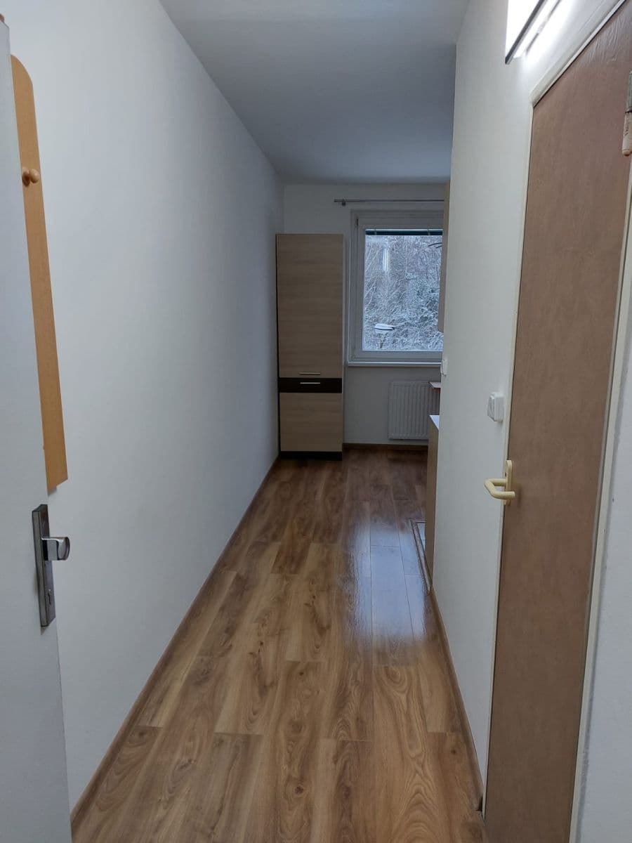 Pronájem bytu 1+1 35 m², Na Vyhaslém, Kladno, Středočeský kraj Pronájem bytu 1+1 35 m², Na Vyhaslém, Kladno, Středočeský kraj