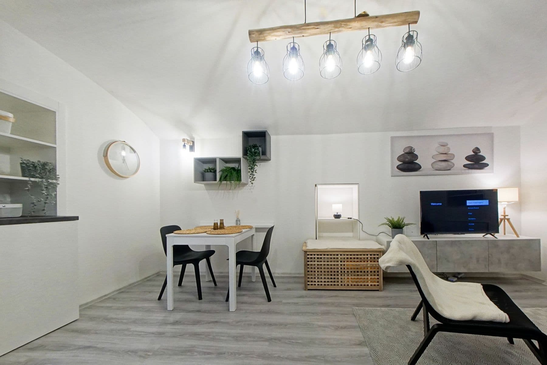 Pronájem bytu 2+kk 21 m², Holandská, Praha, Praha Pronájem bytu 2+kk 21 m², Holandská, Praha, Praha