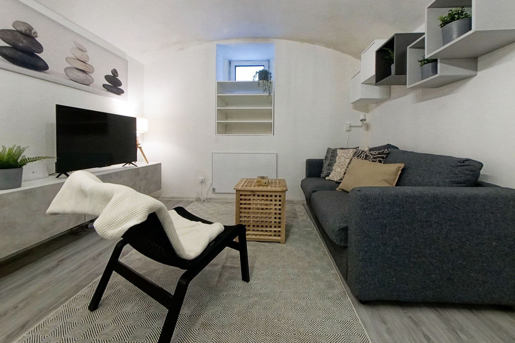 Pronájem bytu 2+kk 21 m², Holandská, Praha, Praha Pronájem bytu 2+kk 21 m², Holandská, Praha, Praha