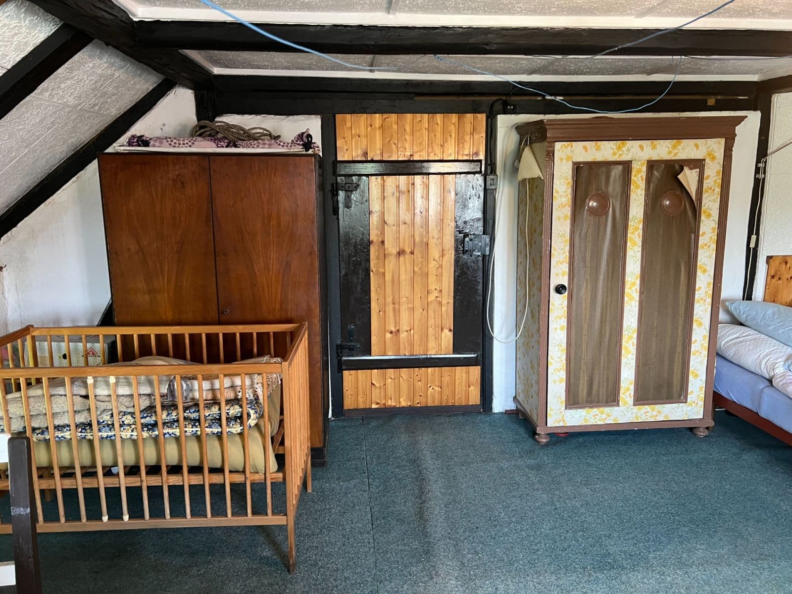 Prodej domu 140 m², pozemek 915 m², Katusice, Středočeský kraj Prodej domu 140 m², pozemek 915 m², Katusice, Středočeský kraj