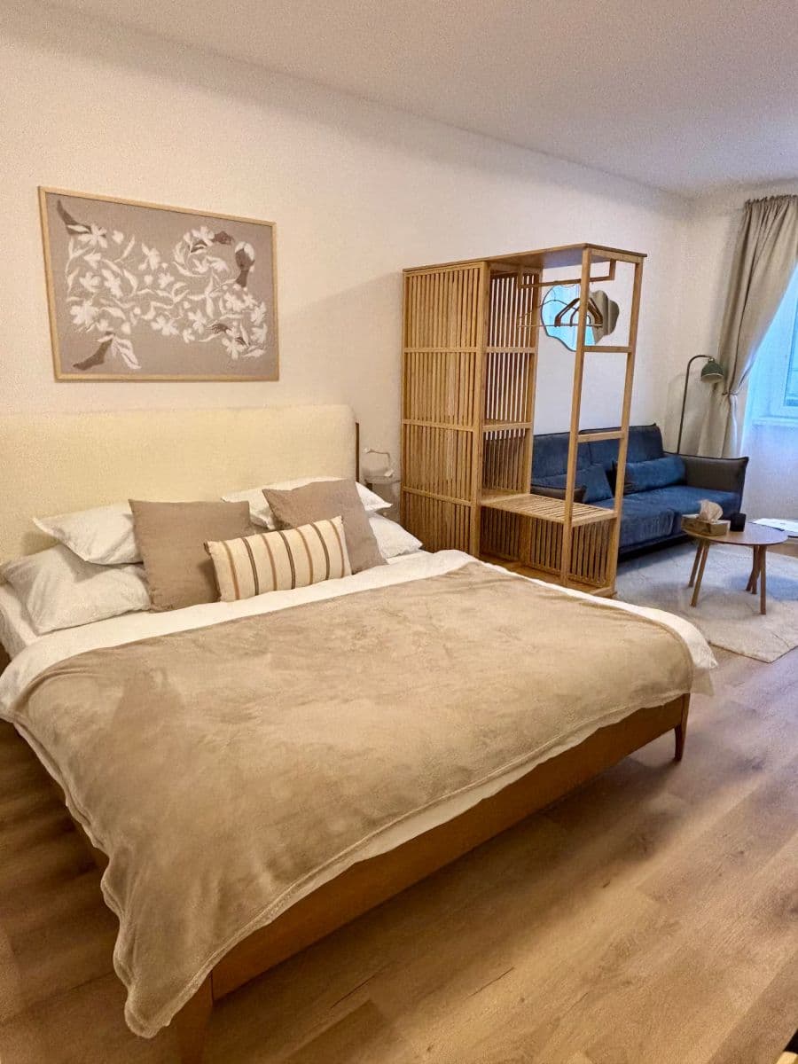Pronájem bytu 1+kk 34 m², Dělnická, Praha, Praha Pronájem bytu 1+kk 34 m², Dělnická, Praha, Praha