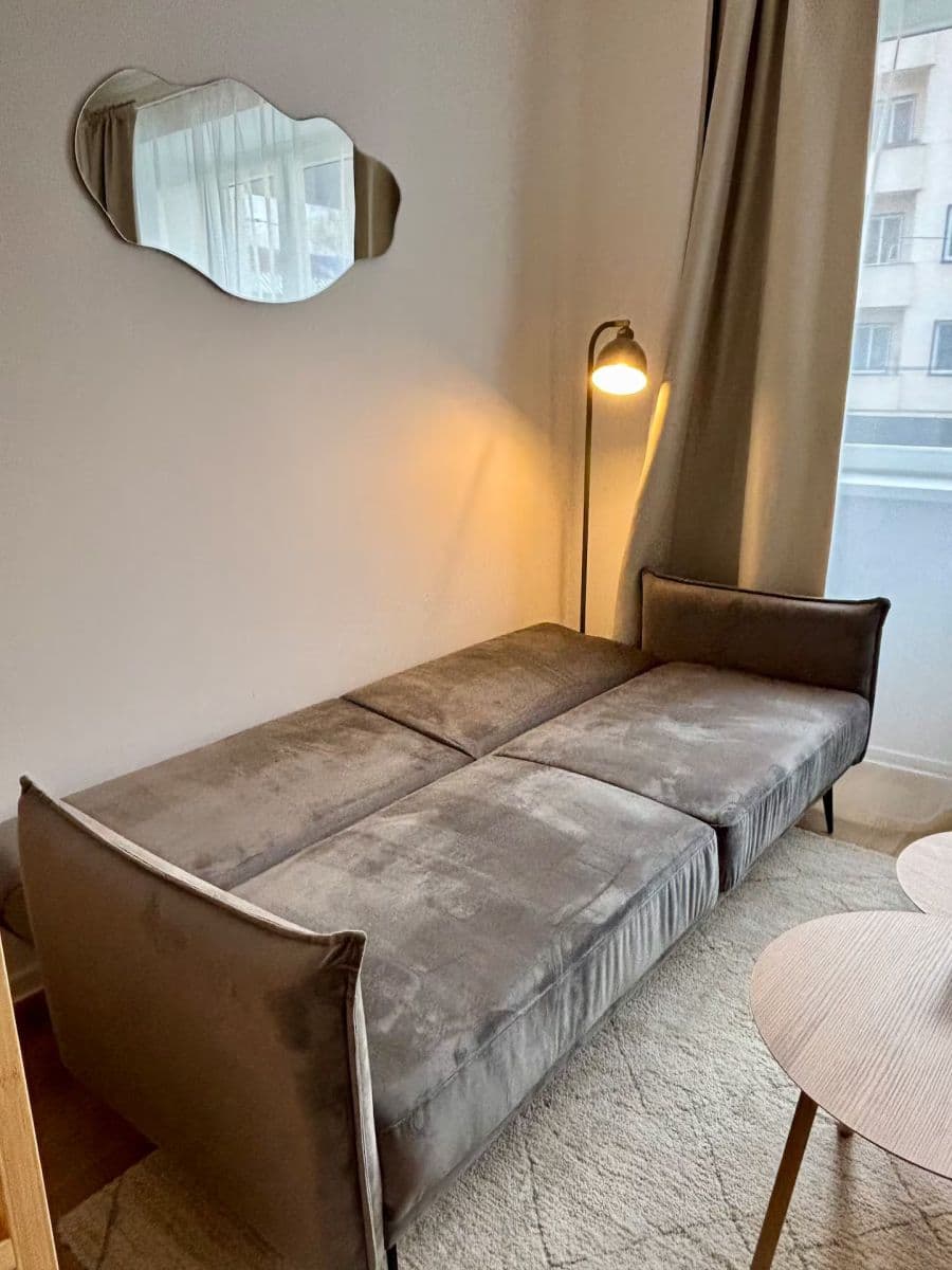 Pronájem bytu 1+kk 34 m², Dělnická, Praha, Praha Pronájem bytu 1+kk 34 m², Dělnická, Praha, Praha