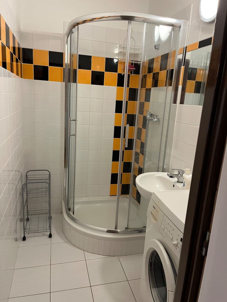 Pronájem bytu 2+kk 45 m², Chabařovická, Praha, Praha Pronájem bytu 2+kk 45 m², Chabařovická, Praha, Praha