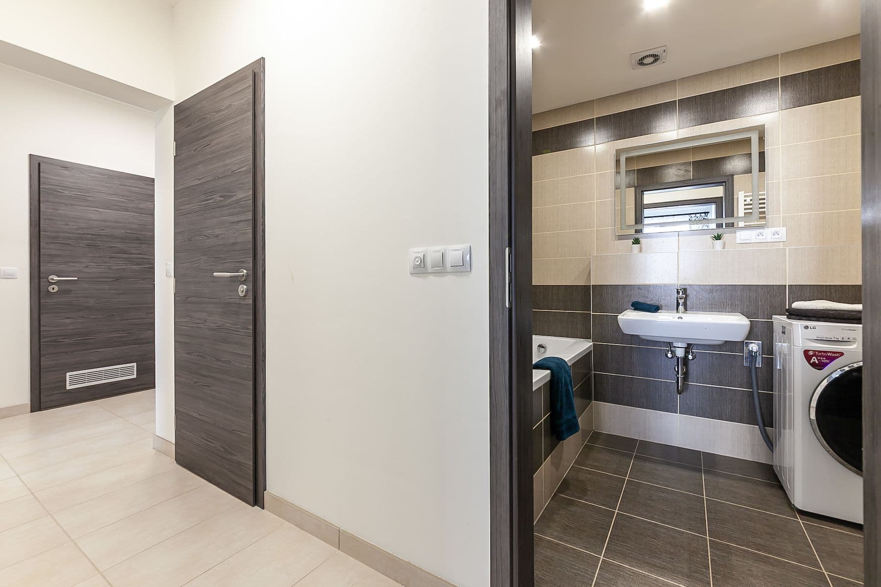 Prodej bytu 3+kk 81 m², Emy Destinové, Jinočany, Středočeský kraj Prodej bytu 3+kk 81 m², Emy Destinové, Jinočany, Středočeský kraj