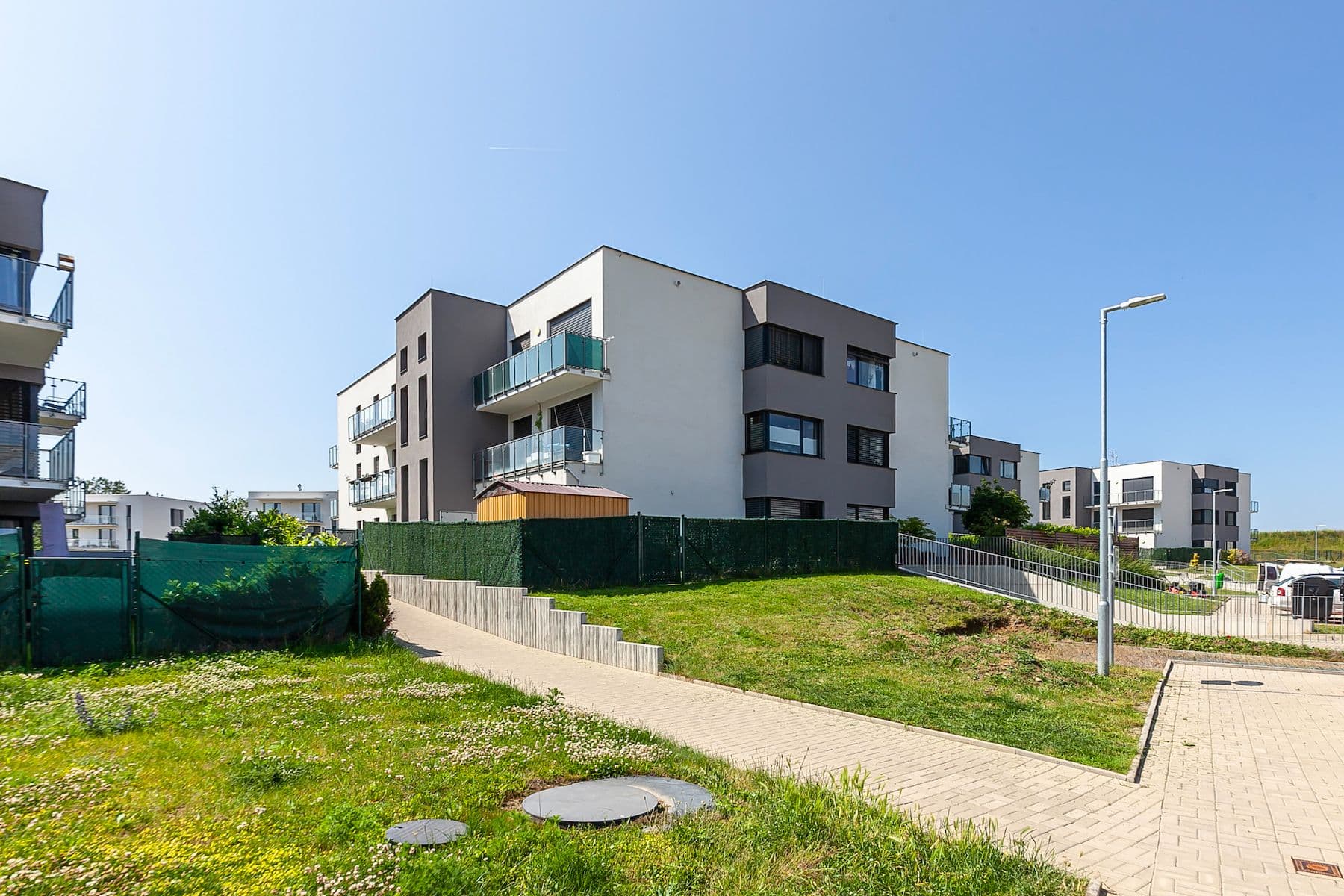 Prodej bytu 3+kk 81 m², Emy Destinové, Jinočany, Středočeský kraj Prodej bytu 3+kk 81 m², Emy Destinové, Jinočany, Středočeský kraj