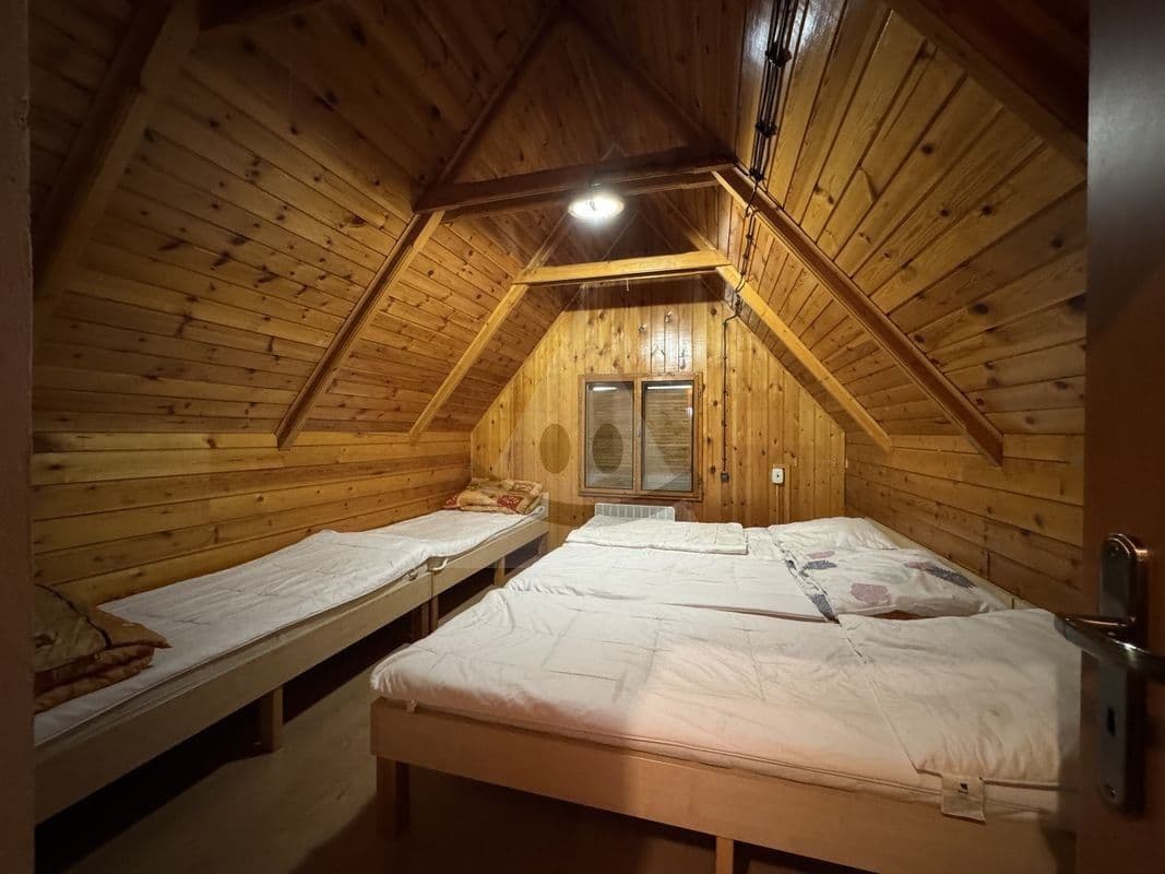 Prodej chaty, chalupy 186 m², pozemek 186 m², Liptovský Ondrej, Žilinský kraj Prodej chaty, chalupy 186 m², pozemek 186 m², Liptovský Ondrej, Žilinský kraj