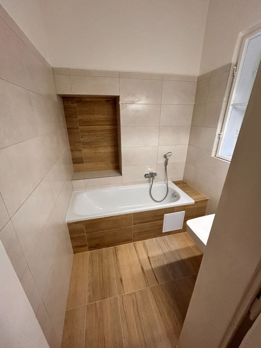 Pronájem bytu 3+kk 72 m², Soukenická, Praha, Praha Pronájem bytu 3+kk 72 m², Soukenická, Praha, Praha