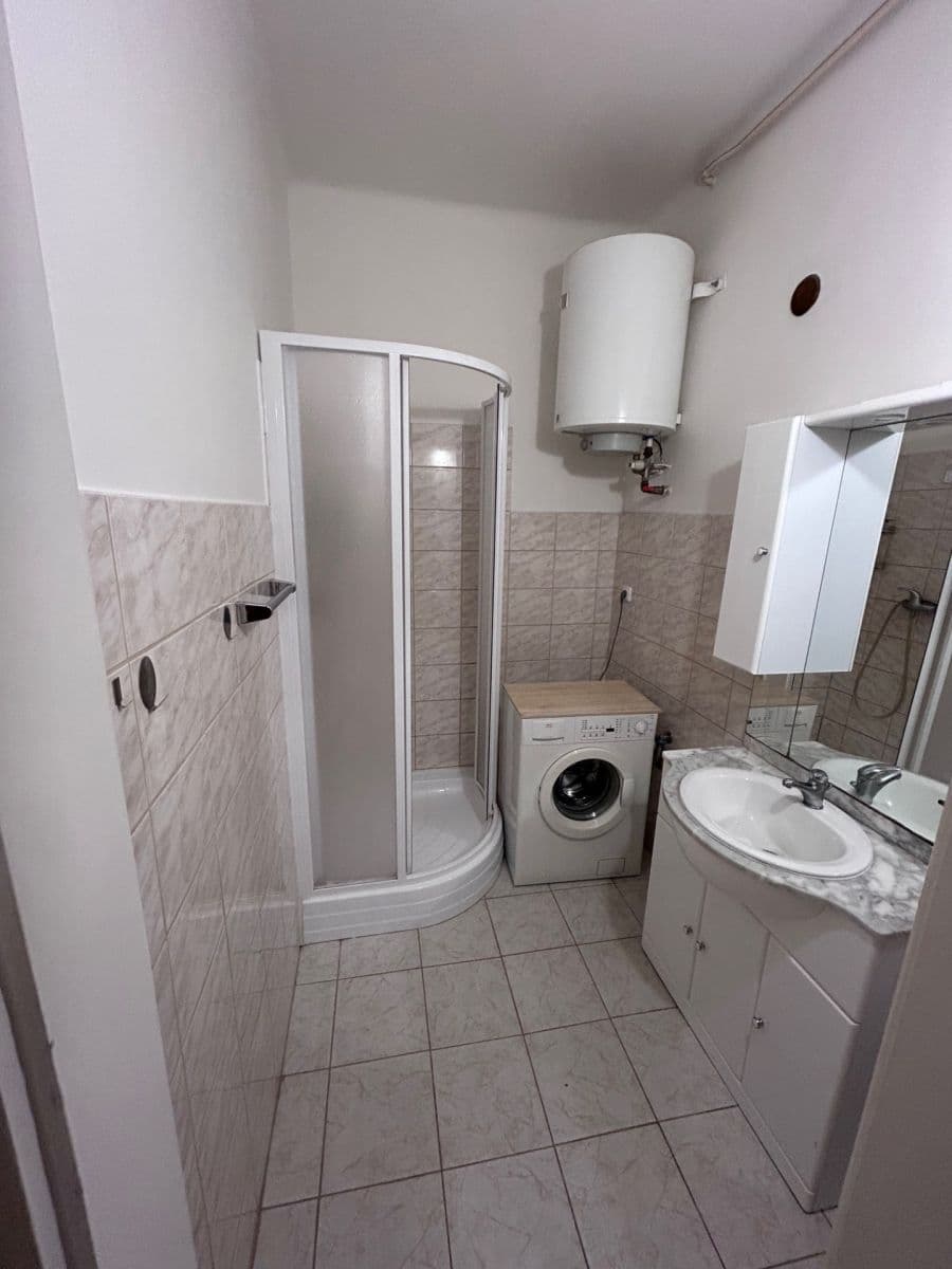 Pronájem bytu 2+kk 55 m², Špitálská, Praha, Praha Pronájem bytu 2+kk 55 m², Špitálská, Praha, Praha