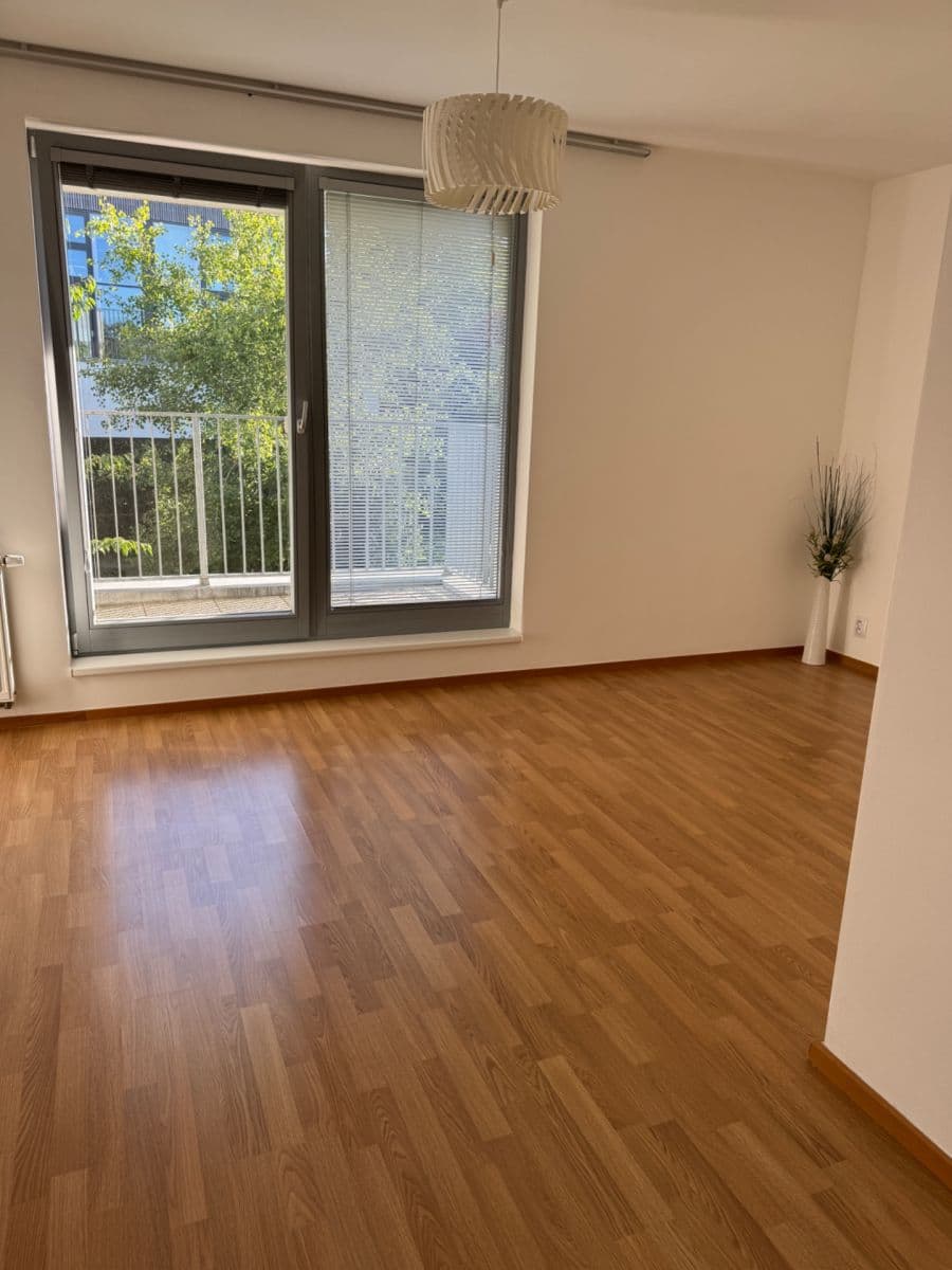 Pronájem bytu 2+kk 70 m², Na Fialce, Říčany, Středočeský kraj Pronájem bytu 2+kk 70 m², Na Fialce, Říčany, Středočeský kraj