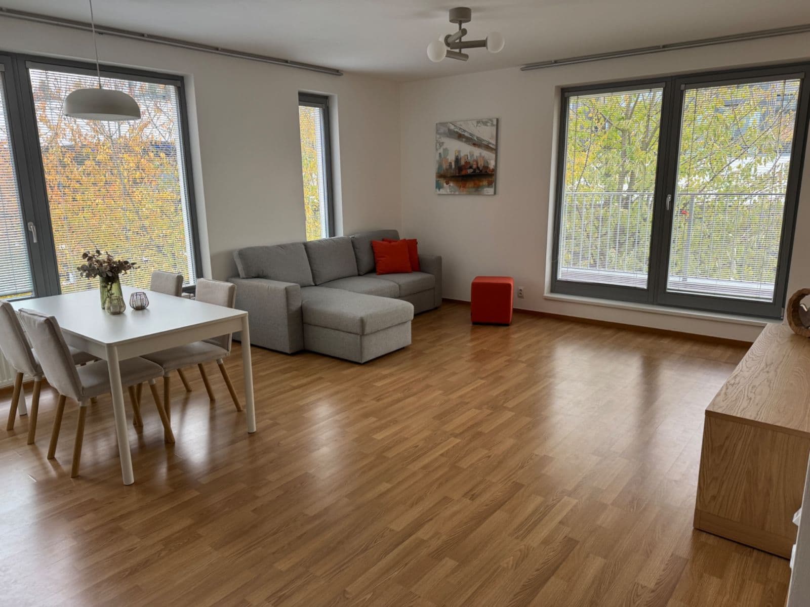 Pronájem bytu 2+kk 70 m², Na Fialce, Říčany, Středočeský kraj Pronájem bytu 2+kk 70 m², Na Fialce, Říčany, Středočeský kraj