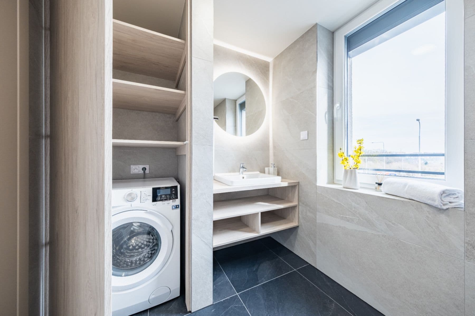 Pronájem bytu 3+kk 72 m², Výstavní, Praha, Praha Pronájem bytu 3+kk 72 m², Výstavní, Praha, Praha