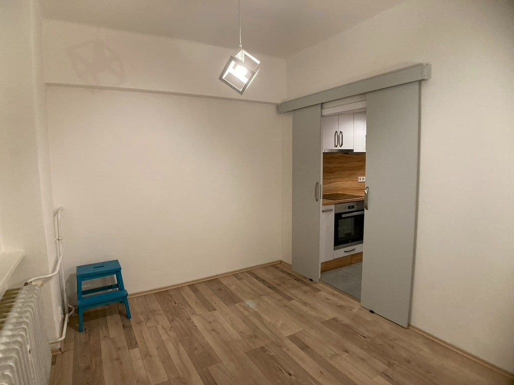 Pronájem bytu 2+kk 42 m², Jakutská, Praha, Praha Pronájem bytu 2+kk 42 m², Jakutská, Praha, Praha