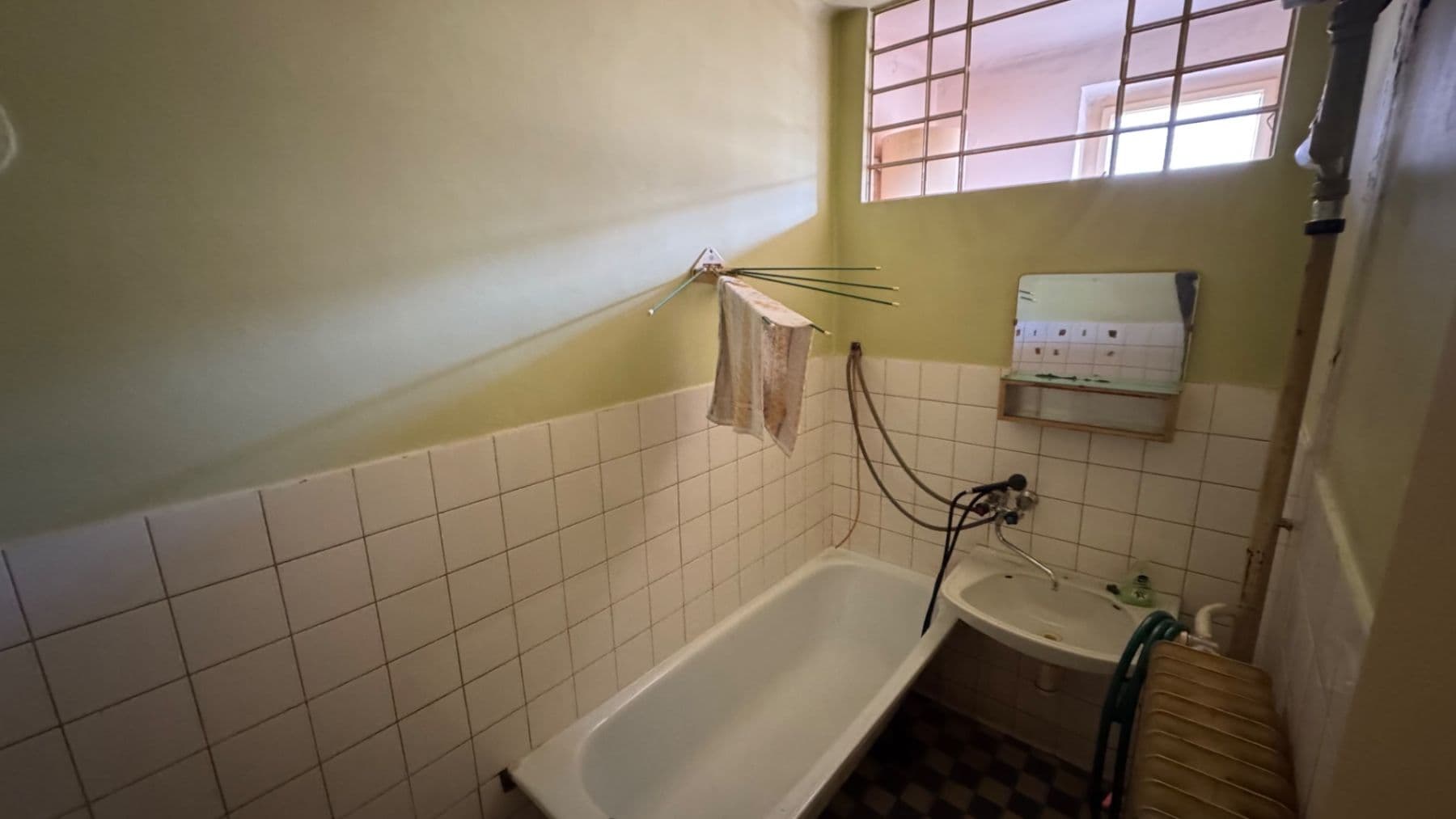 Prodej domu 143 m², pozemek 1.176 m², Jabloňová, Gabčíkovo, Trnavský kraj Prodej domu 143 m², pozemek 1.176 m², Jabloňová, Gabčíkovo, Trnavský kraj