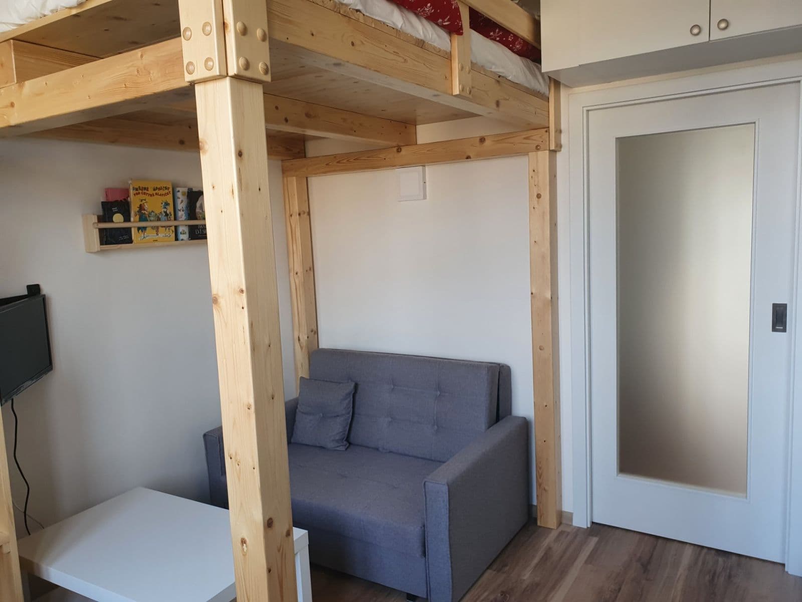 Pronájem bytu 1+kk 21 m², náměstí Dr. Václava Holého, Praha, Praha Pronájem bytu 1+kk 21 m², náměstí Dr. Václava Holého, Praha, Praha