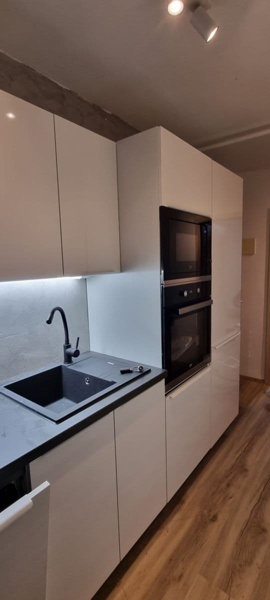 Pronájem bytu 3+1 61 m², Javorová, Hustopeče, Jihomoravský kraj Pronájem bytu 3+1 61 m², Javorová, Hustopeče, Jihomoravský kraj