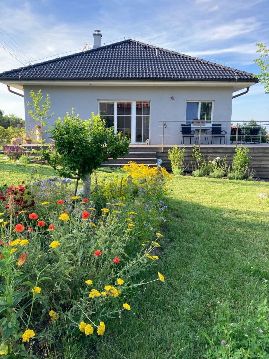 Pronájem domu 112 m², pozemek 850 m², Svatá, Středočeský kraj Pronájem domu 112 m², pozemek 850 m², Svatá, Středočeský kraj