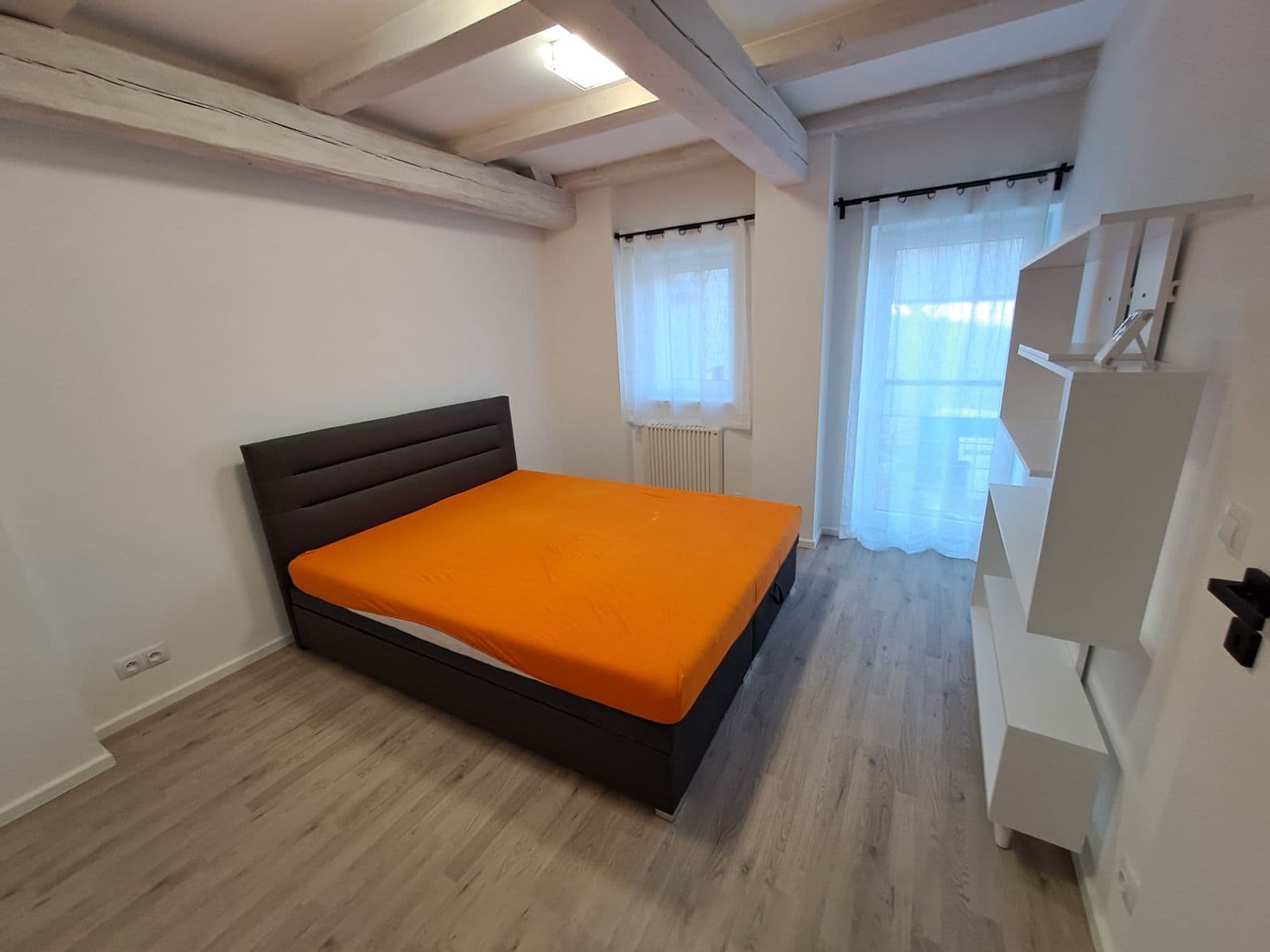 Pronájem bytu 2+kk 48 m², Za rybníkem, Lišany, Středočeský kraj Pronájem bytu 2+kk 48 m², Za rybníkem, Lišany, Středočeský kraj
