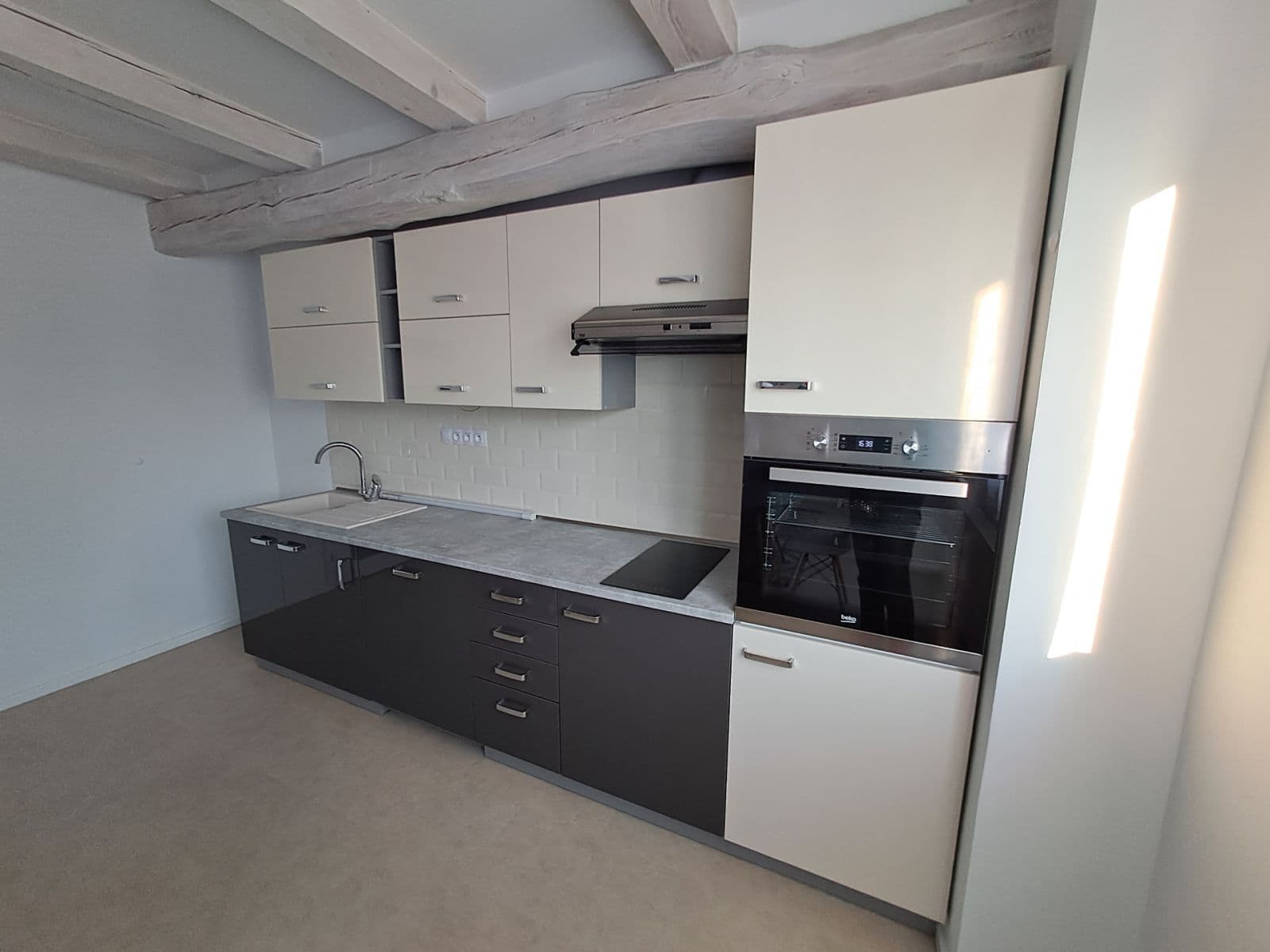 Pronájem bytu 2+kk 48 m², Za rybníkem, Lišany, Středočeský kraj Pronájem bytu 2+kk 48 m², Za rybníkem, Lišany, Středočeský kraj