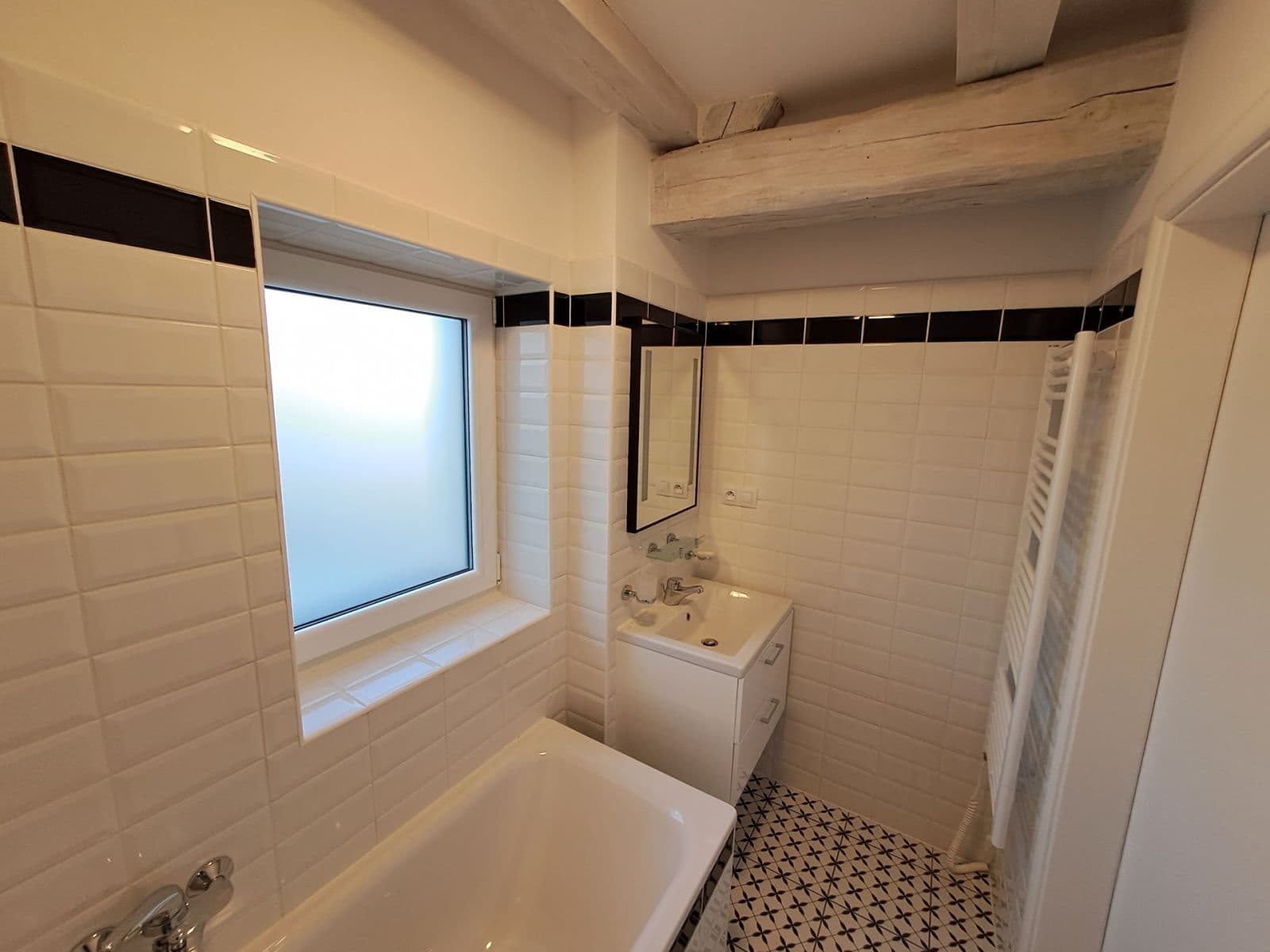 Pronájem bytu 2+kk 48 m², Za rybníkem, Lišany, Středočeský kraj Pronájem bytu 2+kk 48 m², Za rybníkem, Lišany, Středočeský kraj