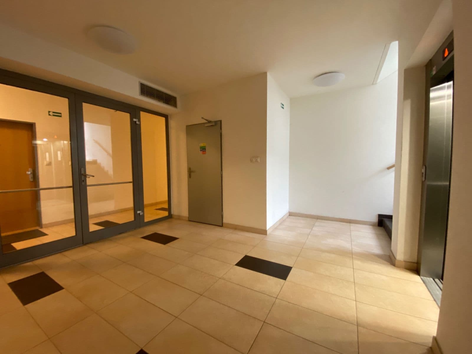 Pronájem bytu 2+kk 50 m², Mírového hnutí, Praha, Praha Pronájem bytu 2+kk 50 m², Mírového hnutí, Praha, Praha