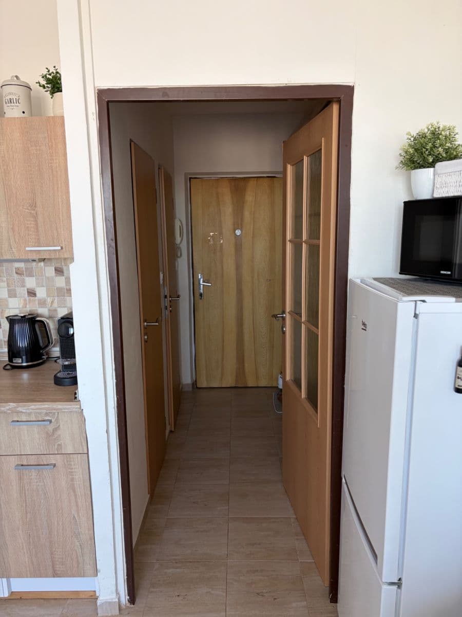 Pronájem bytu 1+kk 25 m², Jahodová, Praha, Praha Pronájem bytu 1+kk 25 m², Jahodová, Praha, Praha