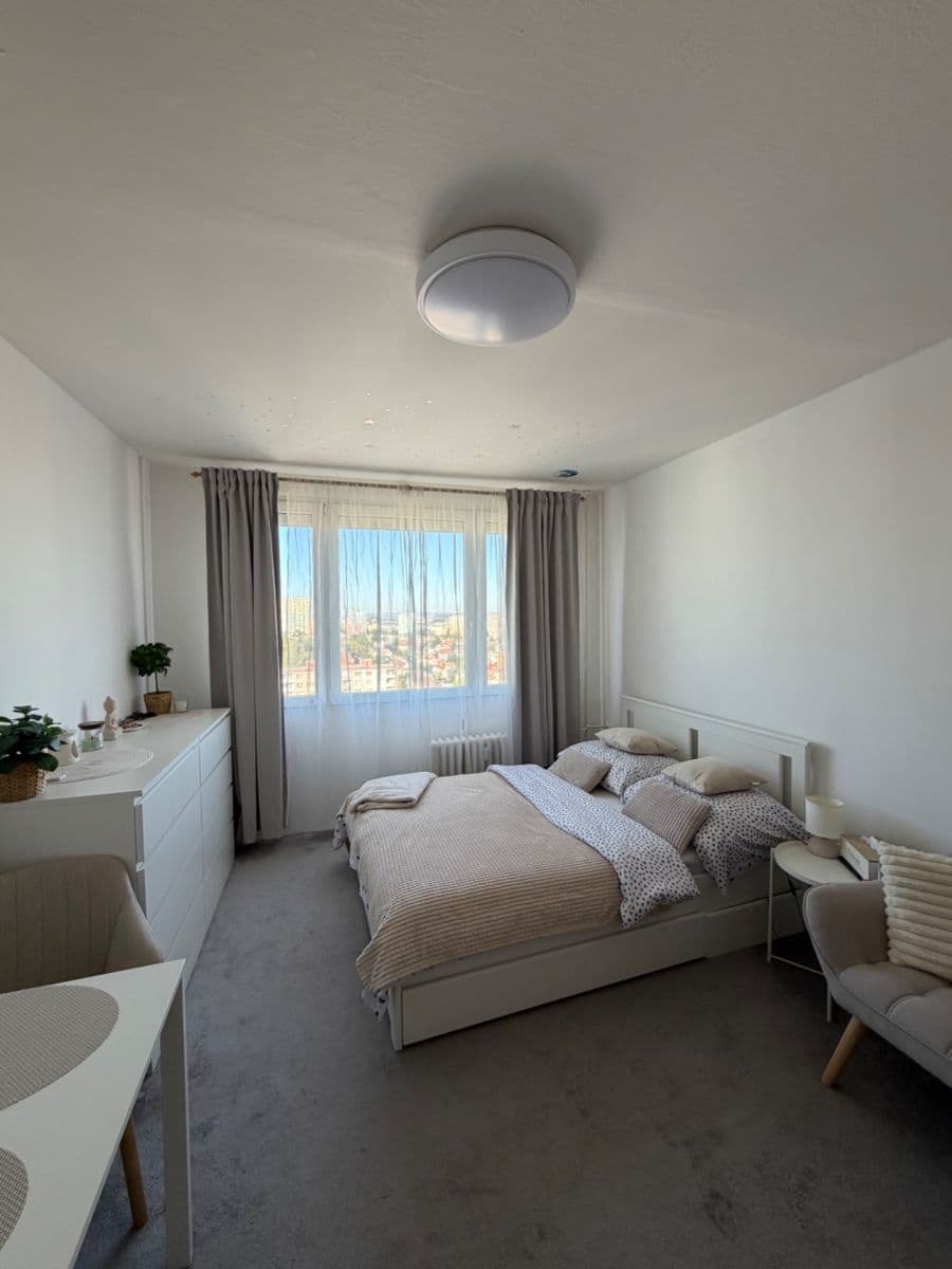 Pronájem bytu 1+kk 25 m², Jahodová, Praha, Praha Pronájem bytu 1+kk 25 m², Jahodová, Praha, Praha