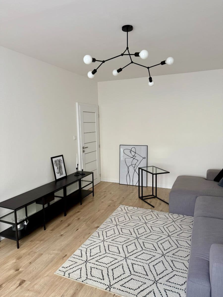 Pronájem bytu 4+1 84 m², Bzenecká, Plzeň, Plzeňský kraj Pronájem bytu 4+1 84 m², Bzenecká, Plzeň, Plzeňský kraj