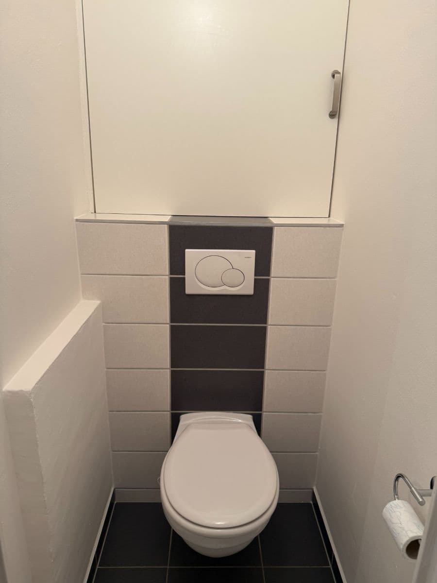 Pronájem bytu 4+1 84 m², Bzenecká, Plzeň, Plzeňský kraj Pronájem bytu 4+1 84 m², Bzenecká, Plzeň, Plzeňský kraj