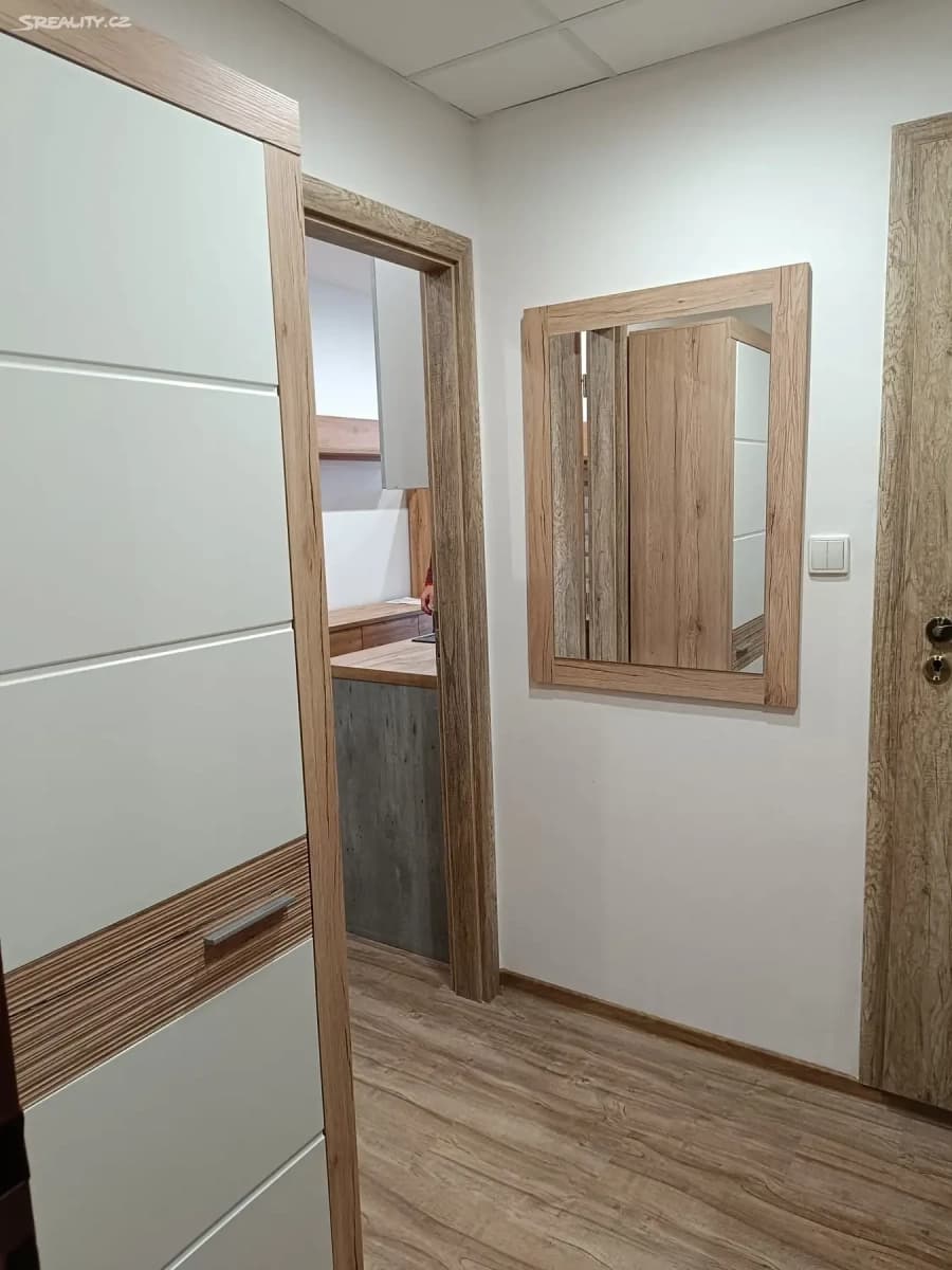 Pronájem bytu 1+kk 29 m², Na Vršku, Jablonec nad Nisou, Liberecký kraj Pronájem bytu 1+kk 29 m², Na Vršku, Jablonec nad Nisou, Liberecký kraj