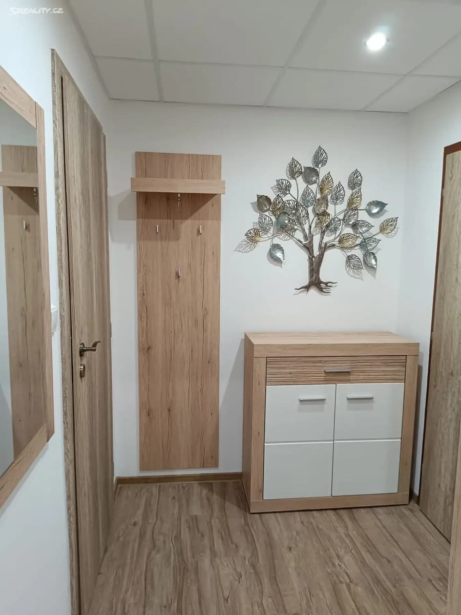 Pronájem bytu 1+kk 29 m², Na Vršku, Jablonec nad Nisou, Liberecký kraj Pronájem bytu 1+kk 29 m², Na Vršku, Jablonec nad Nisou, Liberecký kraj