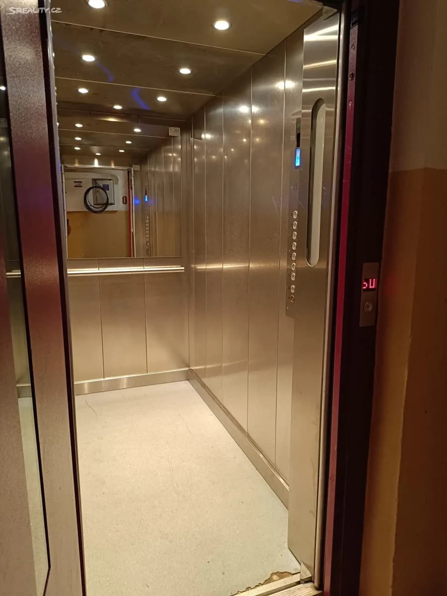 Pronájem bytu 1+kk 29 m², Na Vršku, Jablonec nad Nisou, Liberecký kraj Pronájem bytu 1+kk 29 m², Na Vršku, Jablonec nad Nisou, Liberecký kraj