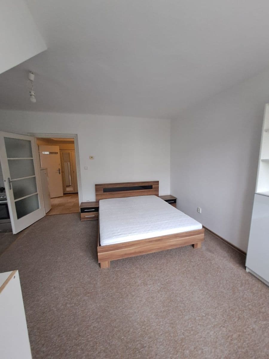 Pronájem bytu 1+kk 42 m², Kundratka, Praha, Praha Pronájem bytu 1+kk 42 m², Kundratka, Praha, Praha
