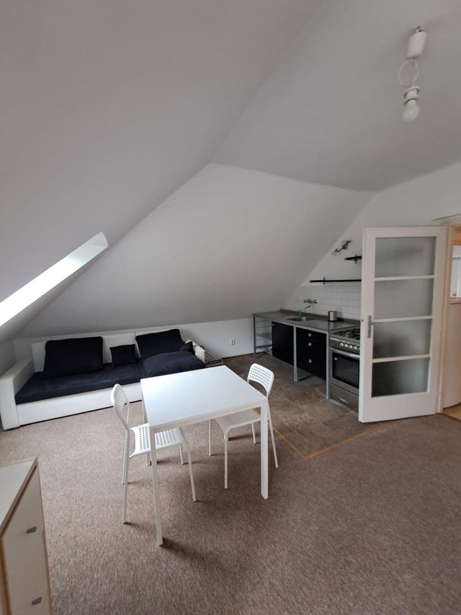 Pronájem bytu 1+kk 42 m², Kundratka, Praha, Praha Pronájem bytu 1+kk 42 m², Kundratka, Praha, Praha
