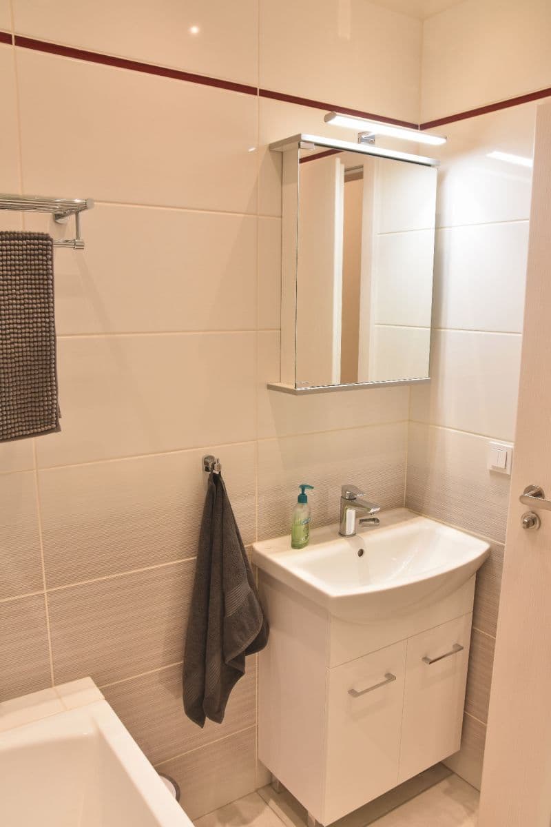 Pronájem bytu 3+kk 75 m², Národní obrany, Praha, Praha Pronájem bytu 3+kk 75 m², Národní obrany, Praha, Praha