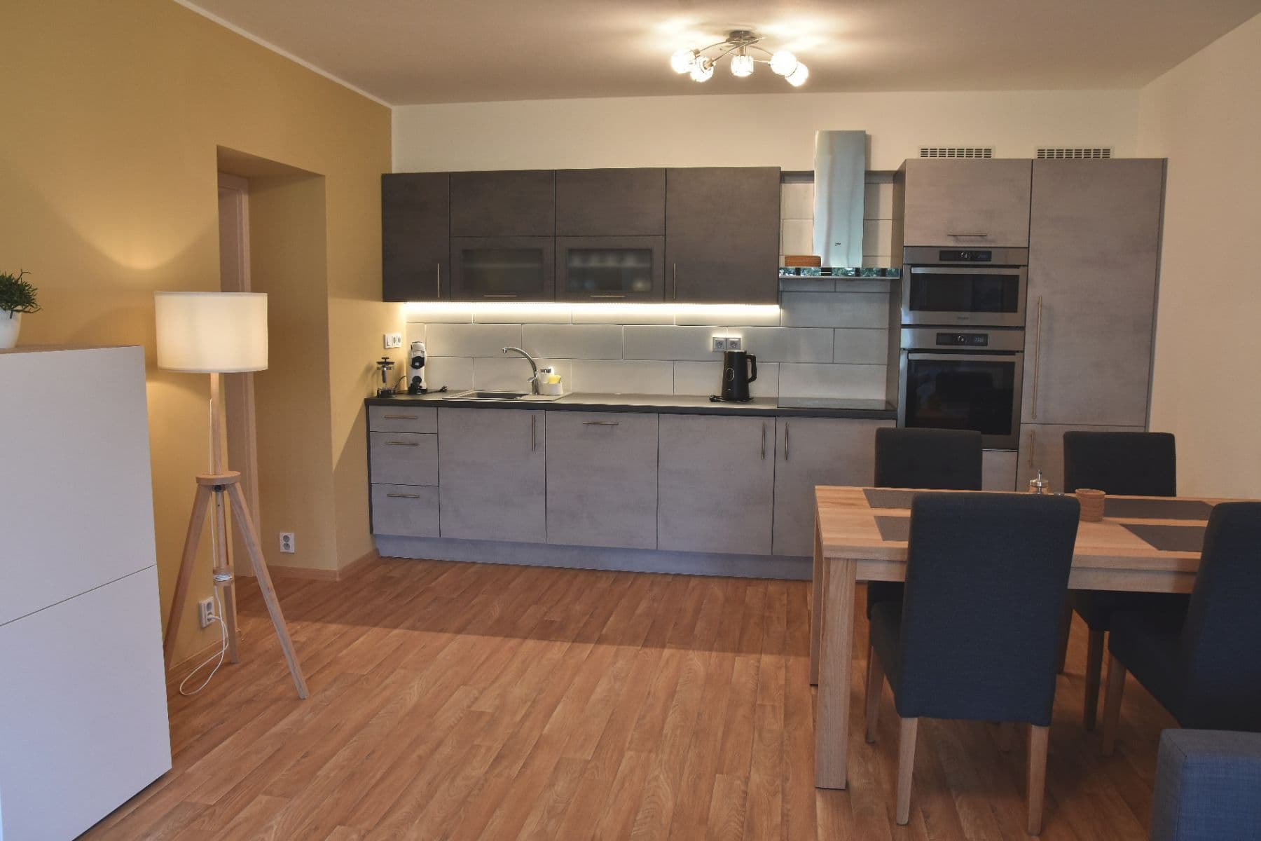 Pronájem bytu 3+kk 75 m², Národní obrany, Praha, Praha Pronájem bytu 3+kk 75 m², Národní obrany, Praha, Praha