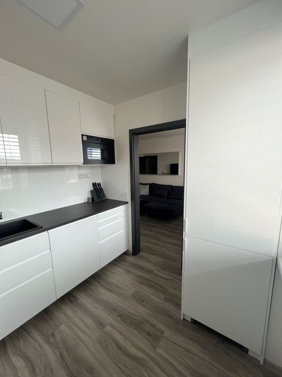 Pronájem bytu 2+1 52 m², Francouzská, Kladno, Středočeský kraj Pronájem bytu 2+1 52 m², Francouzská, Kladno, Středočeský kraj