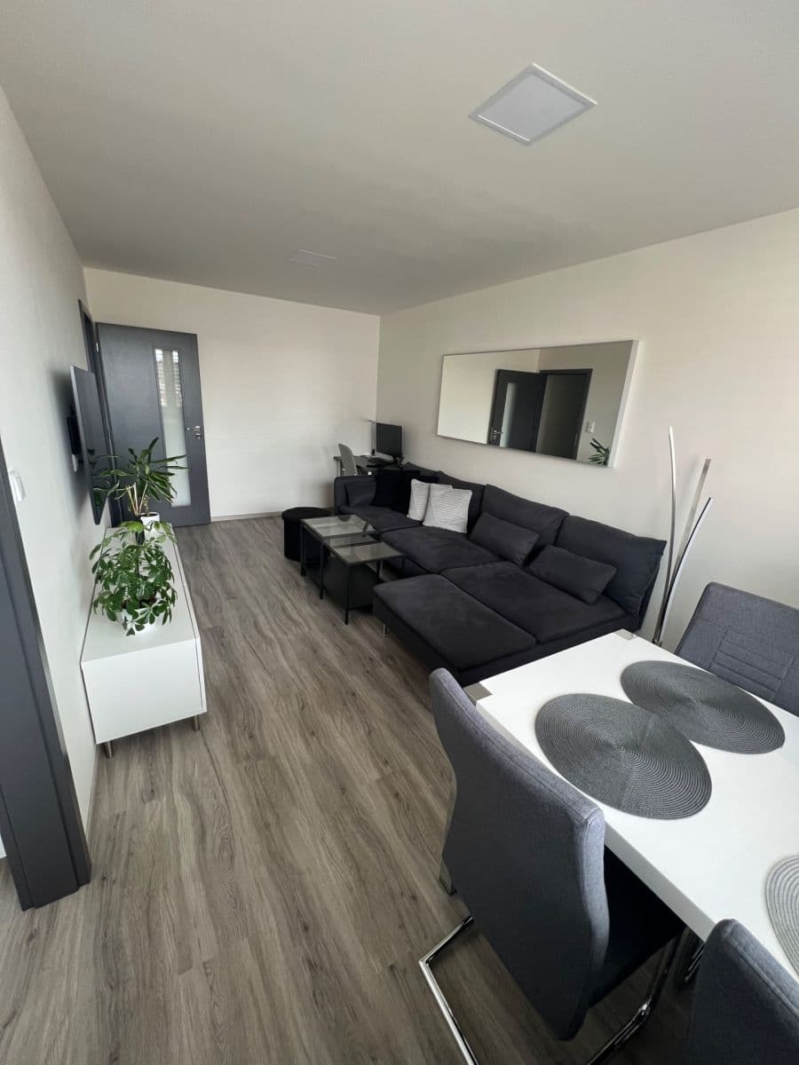 Pronájem bytu 2+1 52 m², Francouzská, Kladno, Středočeský kraj Pronájem bytu 2+1 52 m², Francouzská, Kladno, Středočeský kraj