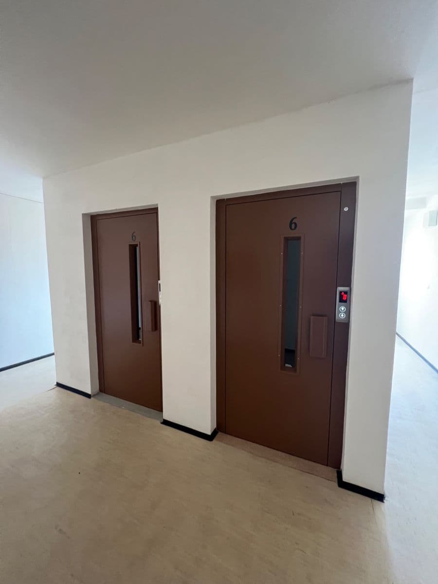 Pronájem bytu 2+1 52 m², Francouzská, Kladno, Středočeský kraj Pronájem bytu 2+1 52 m², Francouzská, Kladno, Středočeský kraj