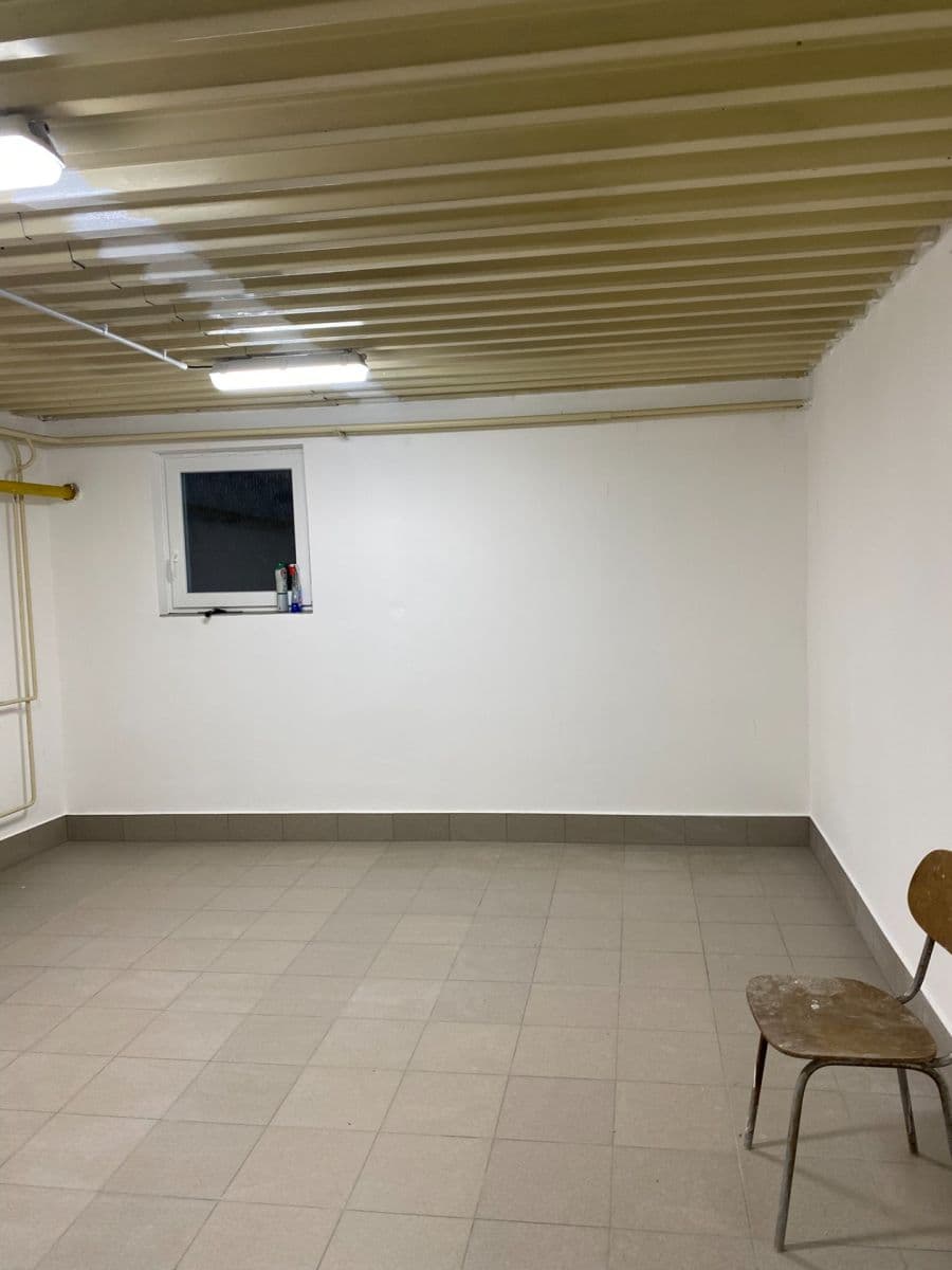 Pronájem nebytového prostoru 255 m², Městečko, Ždánice, Jihomoravský kraj Pronájem nebytového prostoru 255 m², Městečko, Ždánice, Jihomoravský kraj