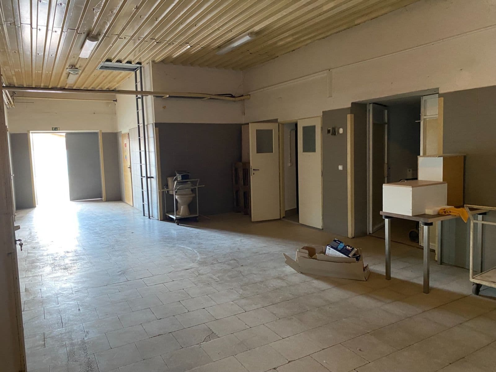 Pronájem nebytového prostoru 255 m², Městečko, Ždánice, Jihomoravský kraj Pronájem nebytového prostoru 255 m², Městečko, Ždánice, Jihomoravský kraj