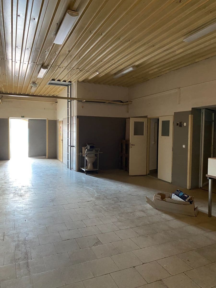 Pronájem nebytového prostoru 255 m², Městečko, Ždánice, Jihomoravský kraj Pronájem nebytového prostoru 255 m², Městečko, Ždánice, Jihomoravský kraj