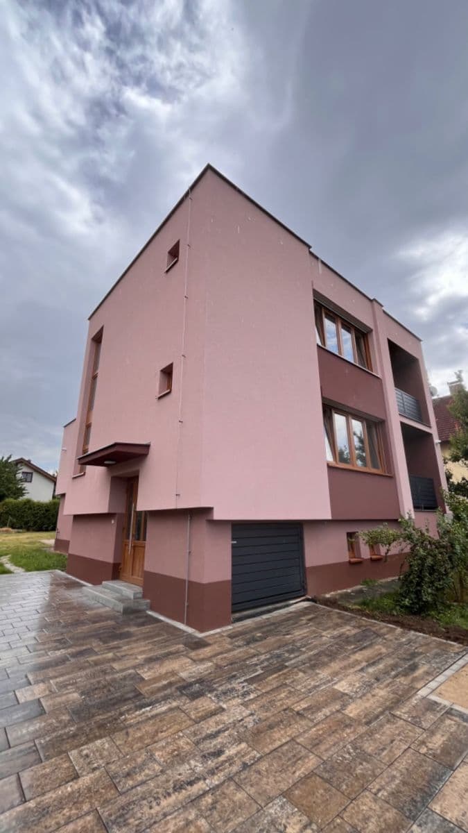 Prodej domu 139 m², pozemek 650 m², Na Bajnerce, Plzeň, Plzeňský kraj Prodej domu 139 m², pozemek 650 m², Na Bajnerce, Plzeň, Plzeňský kraj