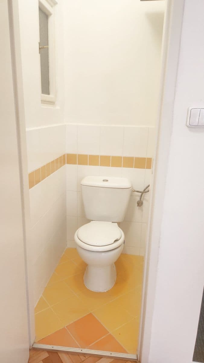 Pronájem bytu 2+kk 62 m², Veletržní, Praha, Praha Pronájem bytu 2+kk 62 m², Veletržní, Praha, Praha