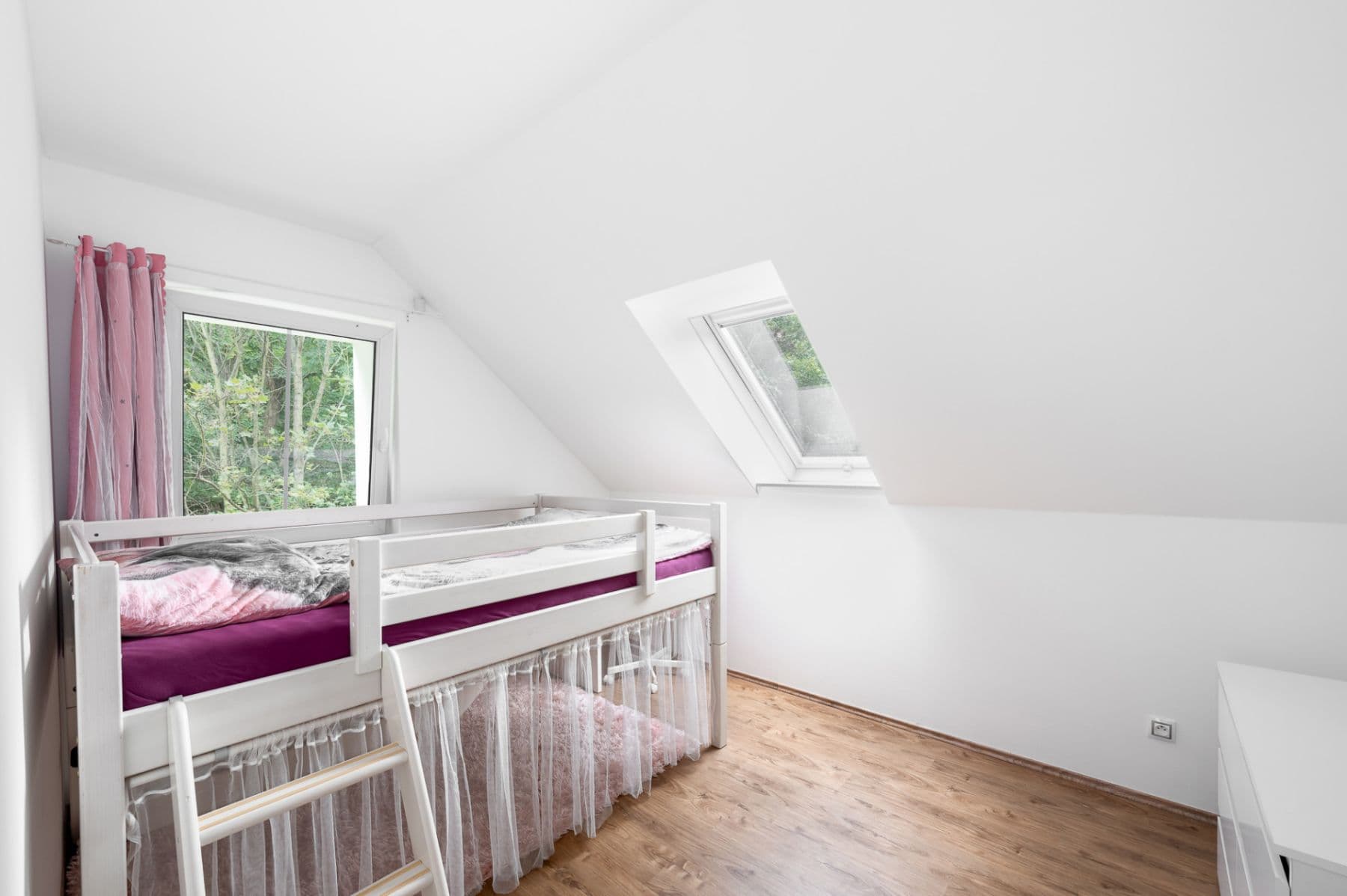 Prodej domu 246 m², pozemek 2.061 m², K Přívozu, Zdiby, Středočeský kraj Prodej domu 246 m², pozemek 2.061 m², K Přívozu, Zdiby, Středočeský kraj